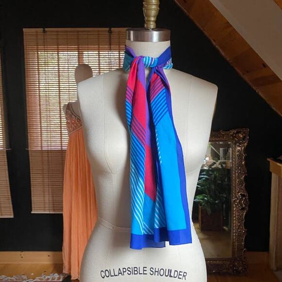 Vintage Scarf - Picture 1 of 3